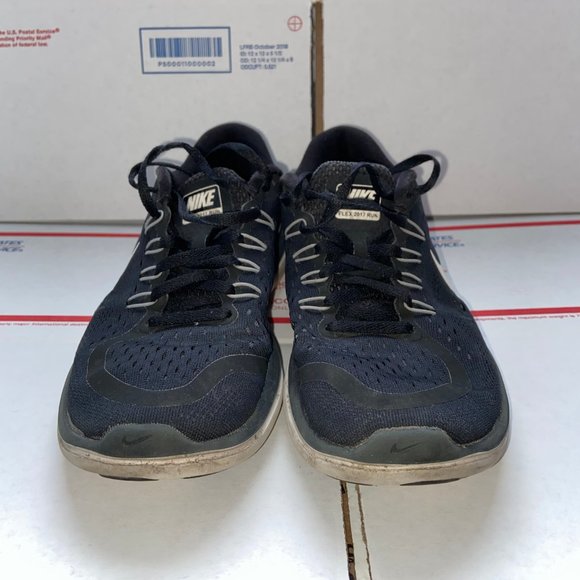 Nike Flex 2017 RN | Women's Running Shoes - Picture 2 of 7